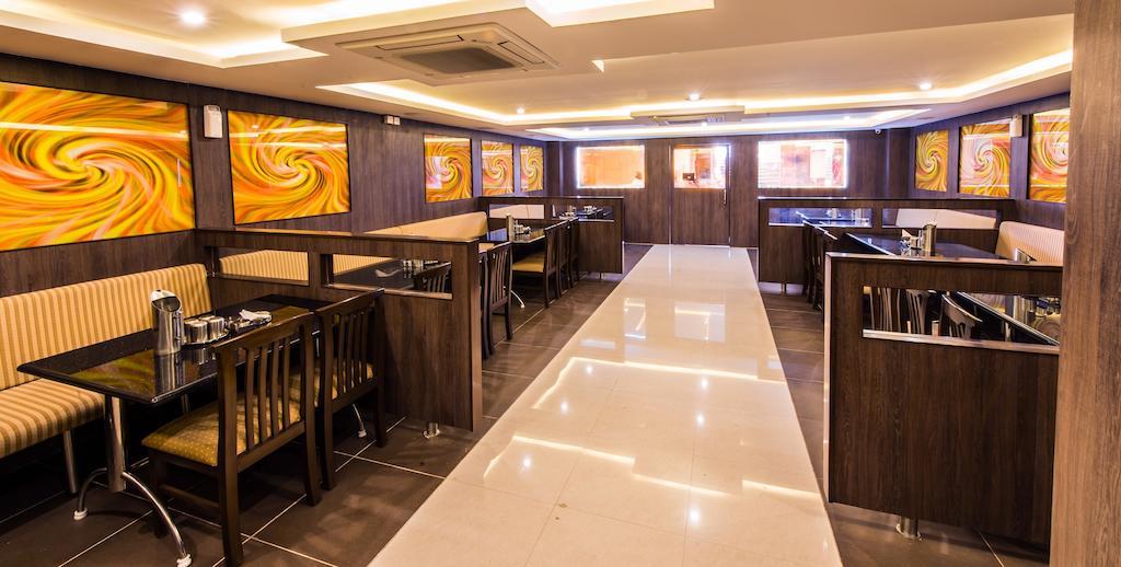 Plaza Hotel Trichy Tiruchirappalli Szoba fotó